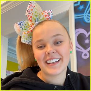 does jojo siwa have an only fans|JoJo Siwa Talks Coming Out, Her Parents’ Reactions,。